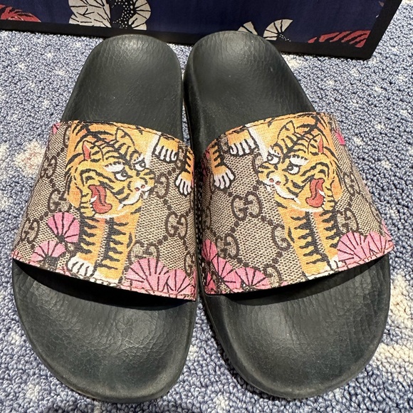 Gucci Beach Slides - Bengal Tiger - Picture 5 of 8